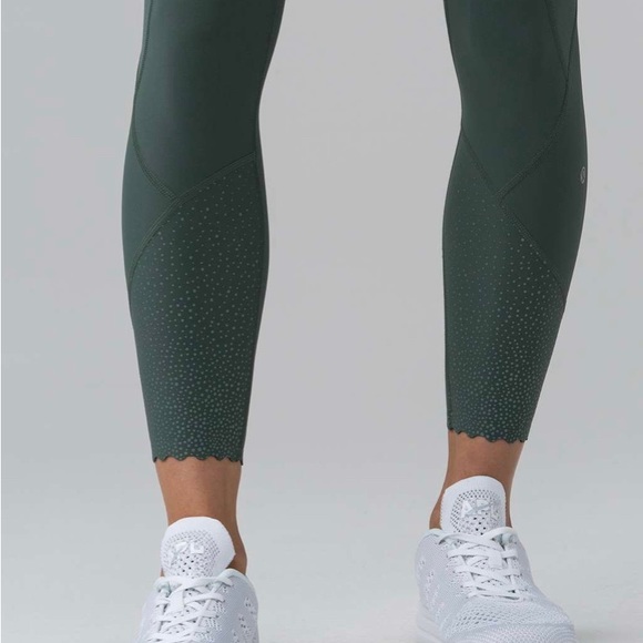 RARE EUC 💚 Lululemon Tight Stuff Tight II Dark Forest - Picture 8 of 11
